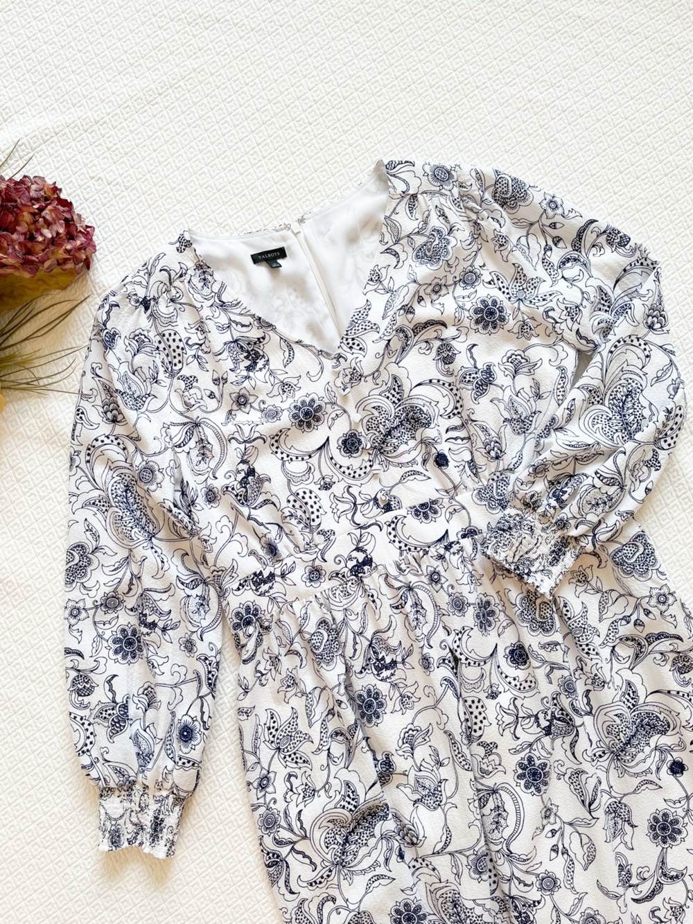 Talbots Smocked Blue and White Flowy Stencil Floral Dress Size 14 - Picture 10 of 14